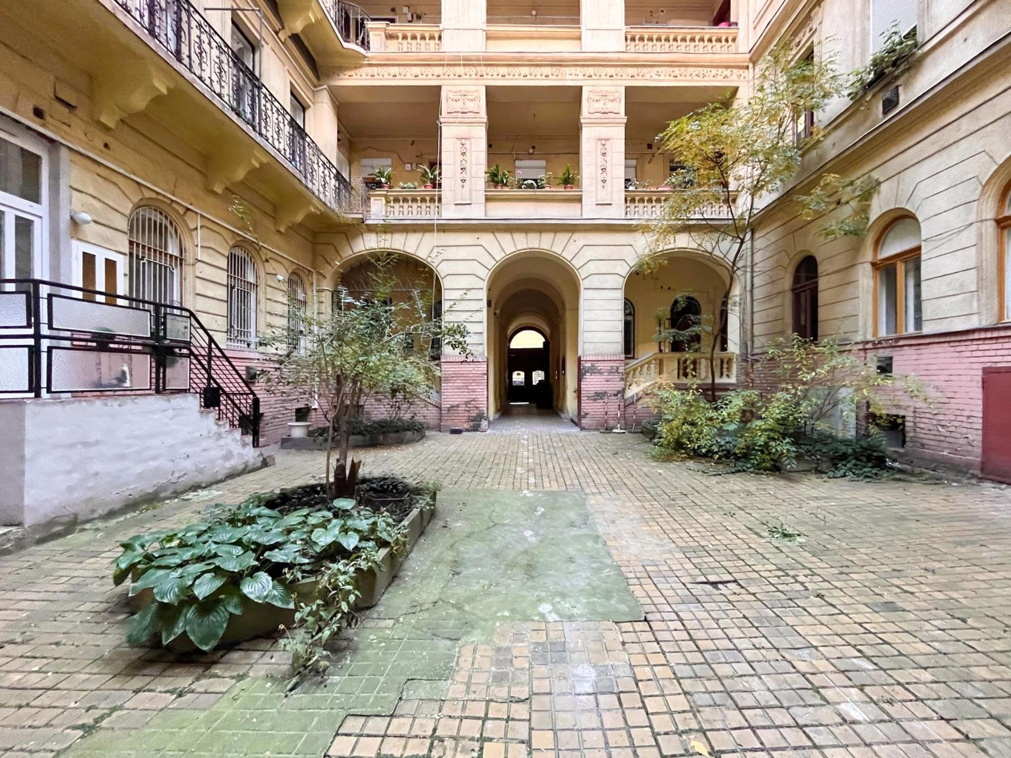 Industrial Westend بودابست المظهر الخارجي الصورة